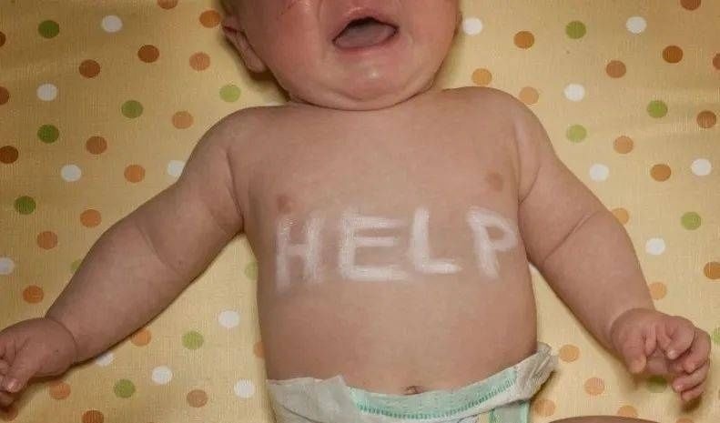 名医生|宝宝被100℃开水烫伤，妈妈的急救方法连医生都点赞！