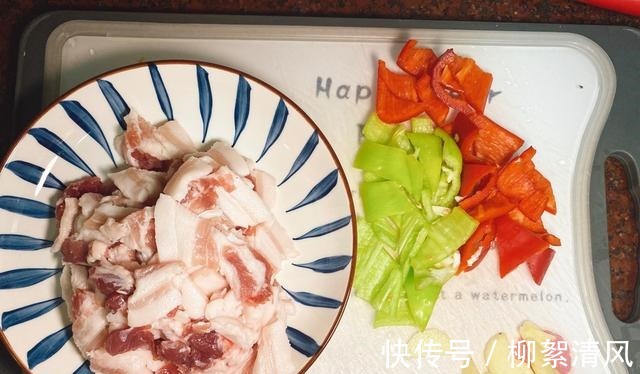 红辣椒|辣椒炒肉,家常美食,味道鲜美!