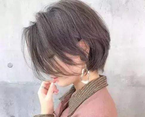 短发|冬天女生短发剪多长最好 适合女生剪的帅气超短发合集