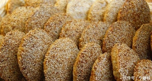 教你在家做麻酱烧饼,香酥爽口,酱香味十足,做法非常简单