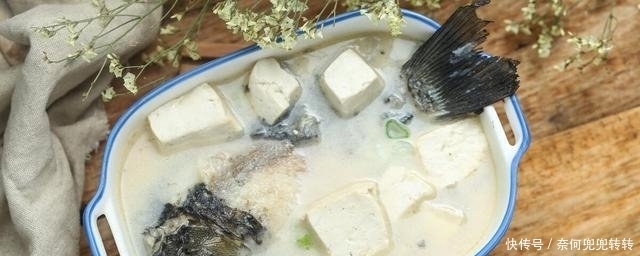 炖鱼汤时,用料酒啤酒都不行,换成半勺它,汤鲜肉美,没一点腥味