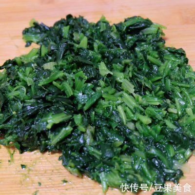 菠菜蛋糕做的对，脆嫩满足又美味