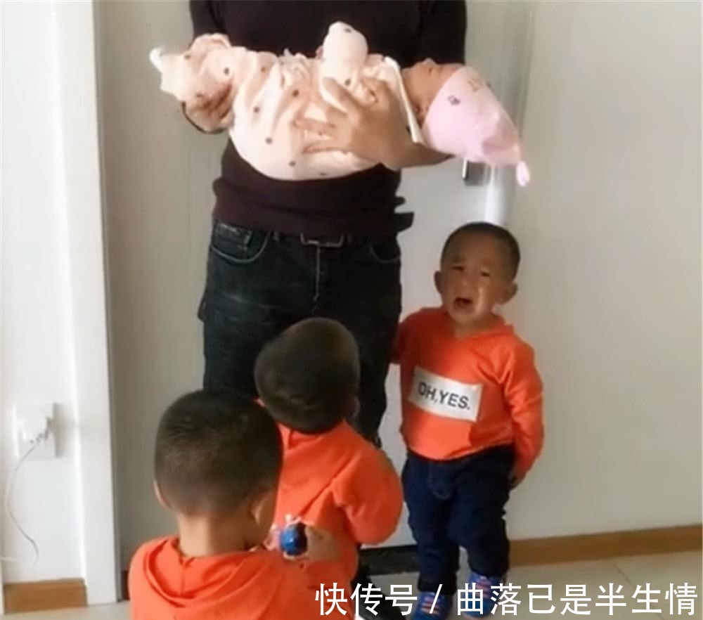 儿子|头胎生了三胞胎儿子,二胎又生了个女儿,这画面让人泪崩!