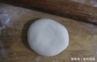 这个馅饼多给老人和小孩吃,常吃补虚损强体质,可惜很多人不懂吃