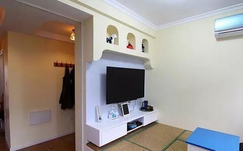 客厅|老婆硬要在客厅里面放上一张床,看到效果后秒懂,真是太聪明了