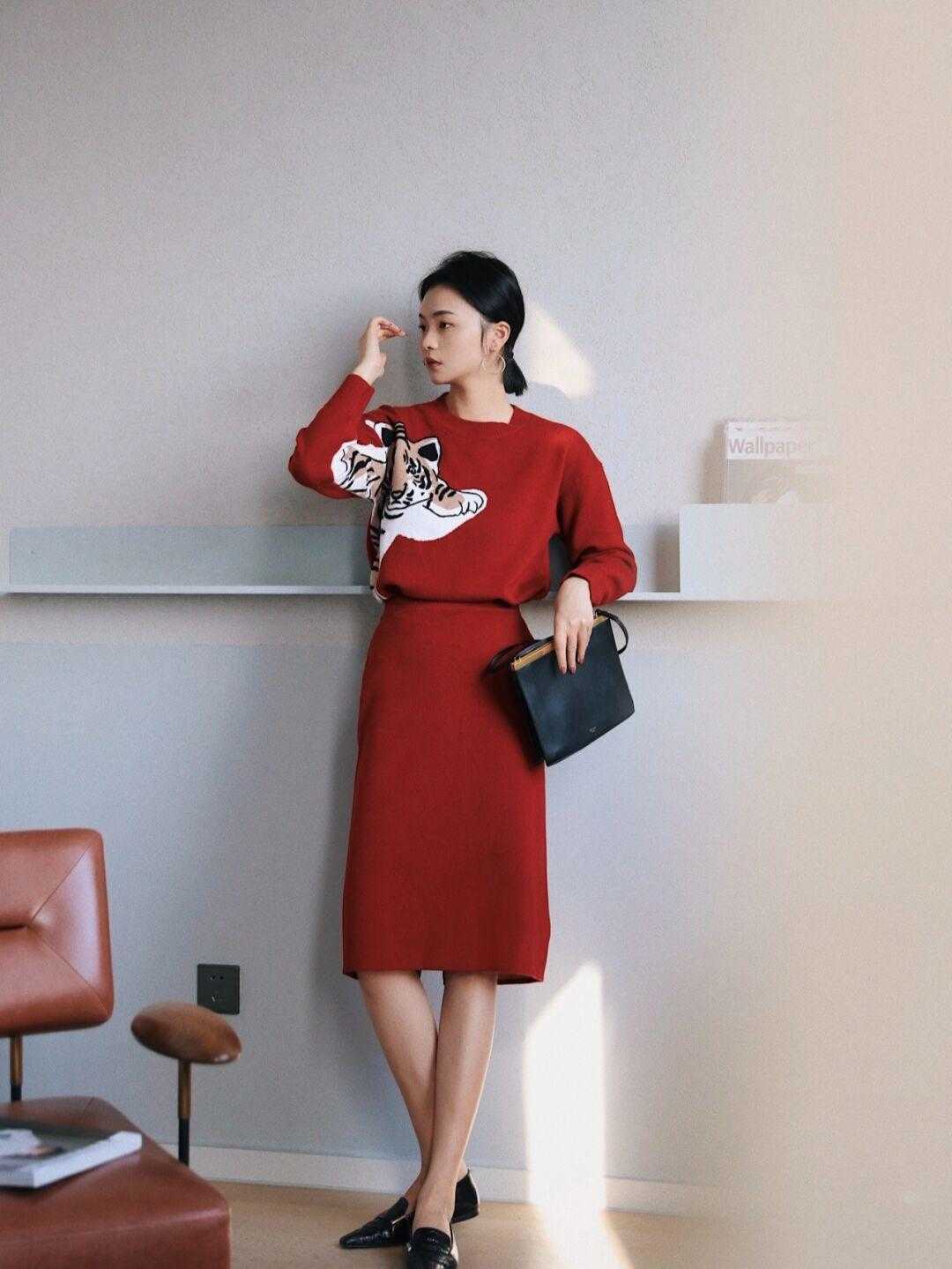 小老虎|冬天穿衣一定要有氛围感!选择这几款“小老虎”单品,可爱又减龄