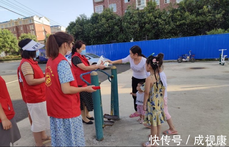 口罩|南阳市双铺小学教师踊跃甘当防疫志愿者