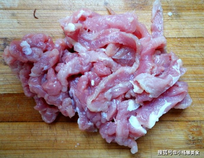 淀粉|不管炒什么肉，都别用淀粉腌了！教你这3招，肉质嫩滑无腥味！