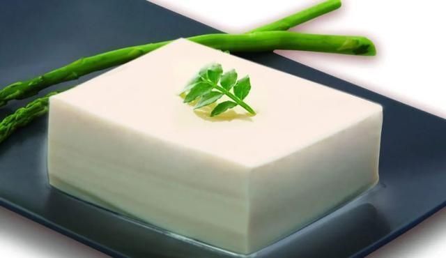 虾仁烩豆腐|想要给孩子补钙,除了多喝牛奶,还可多吃哪些食物?