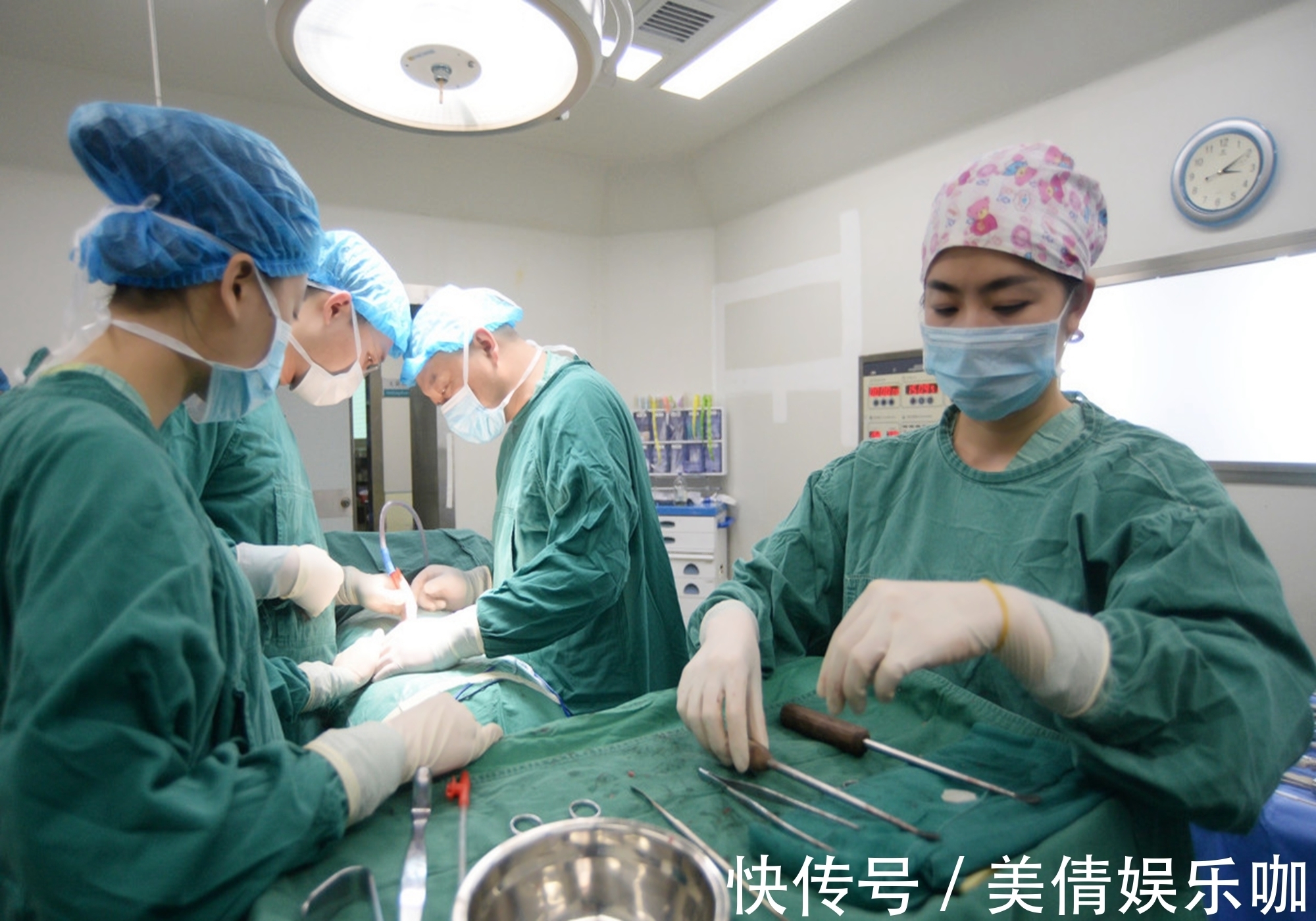 产妇|产妇分娩骂个不停,丈夫反手一巴掌,“啪”的一声整个产房安静了