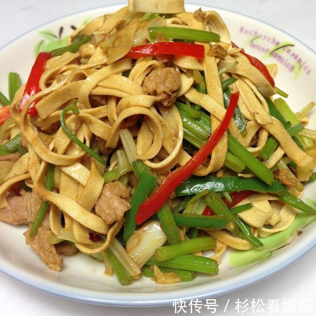 10分钟快手家常菜之芹菜炒千张,小孩子爱吃您还能不会吗