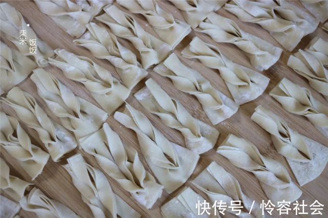 馄饨|这小点心,外面卖12一斤,自己在家做,3元馄饨皮做一大筐