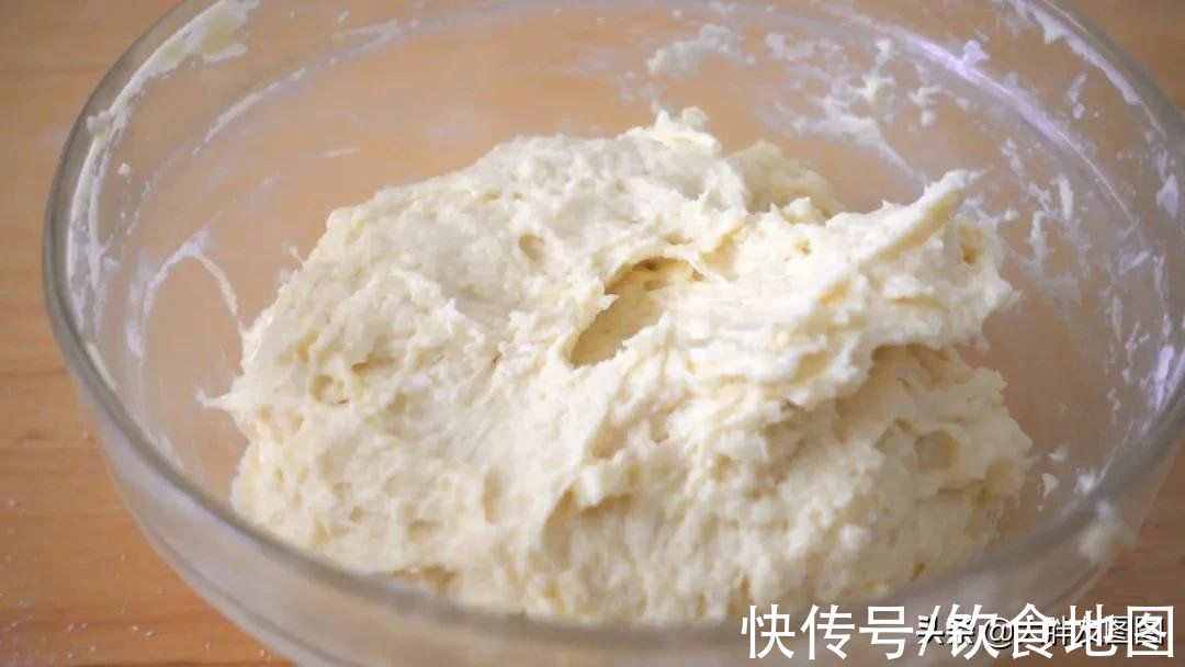 10分钟搞定热腾腾的早餐,不烤不蒸,软蓬的油墩子,上桌一秒光盘