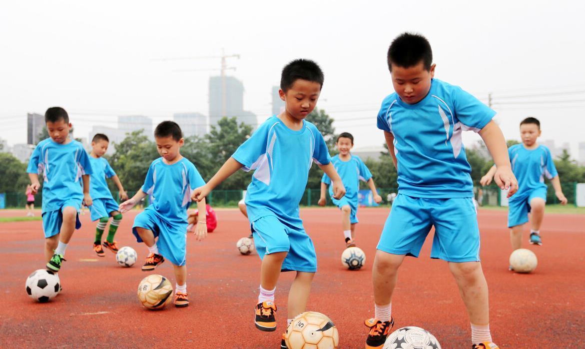 生长发育|12岁男孩身高“不长反降”,医生:年龄这么小,一事怎能天天做