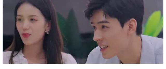 俊男|《中餐厅5》龚俊周也频繁互动引争议，俊男美女之间有纯友谊吗？