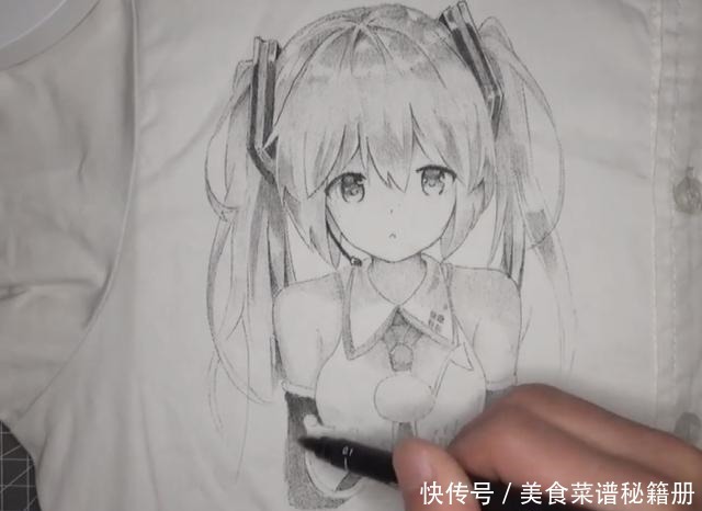 看待|如何看待在校服上画画把“老婆”画到校服上，却被同学嘲笑恶心