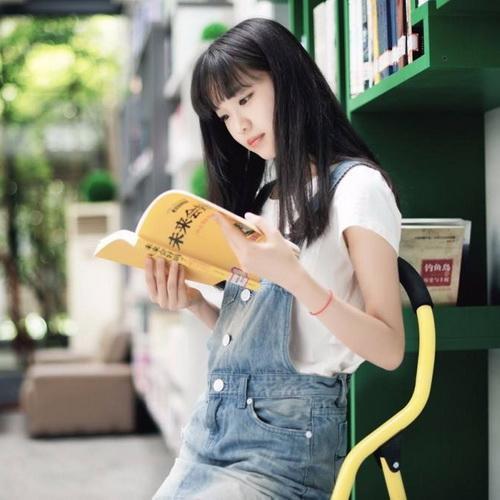 大学生们 大学生化妆前后,变化之大堪比整容,网友调侃:完全是判若两人