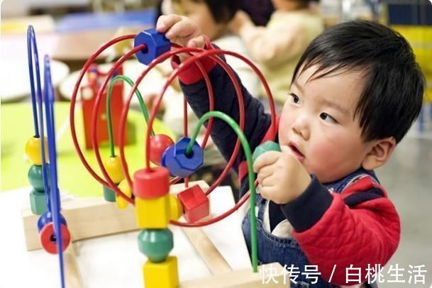 乐乐|“妈妈,我不买!”父母的“穷人思维”,正在限制孩子的未来发展