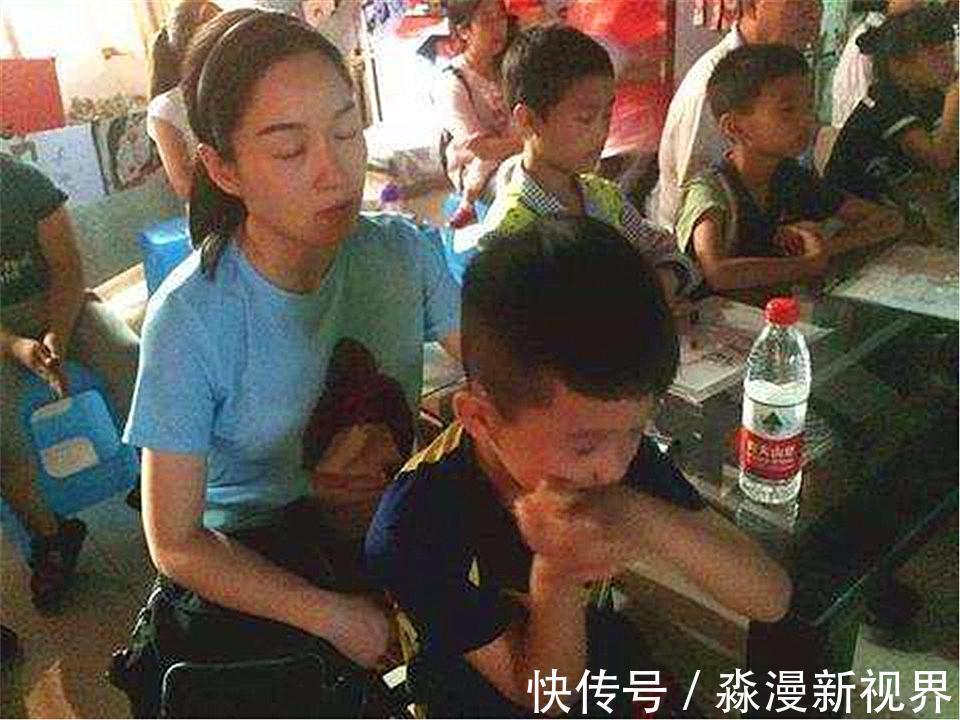 宝妈|“要不您回家换件衣服再过来”宝妈开家长会，却被老师婉言劝回