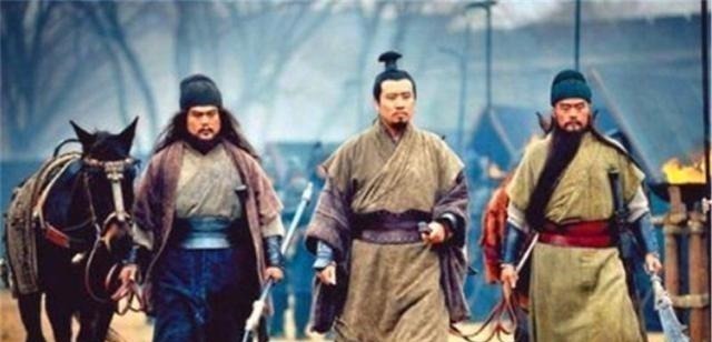 项羽&历史上3位天生异象的名人,个个身怀异禀,让人惊奇不已