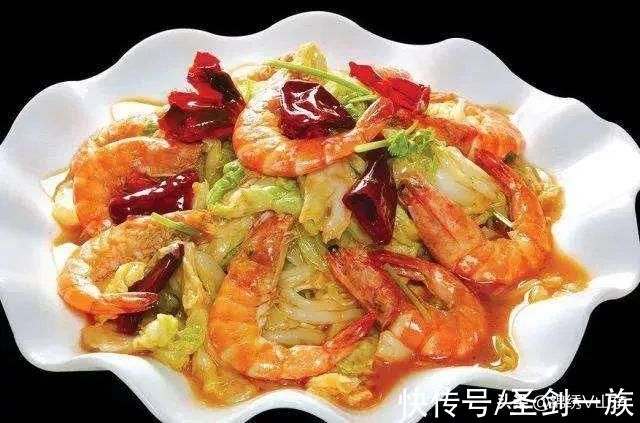 再有几天就大雪，多吃几种养胃菜，寓意家人平安顺遂，日子红又火