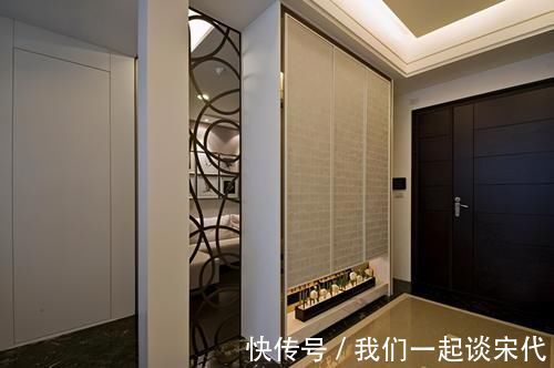 木栅栏|无玄关户型还只知道靠墙打柜子？光秃秃的不如装个假玄关，高级！