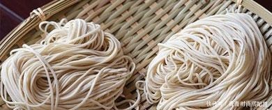 难怪|清汤面,面条直接煮就错了,难怪味道不好喝,大厨这样做才对