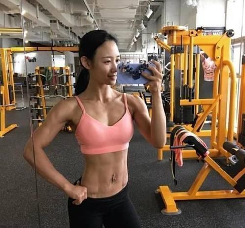 體脂率|一個姑娘，長期堅持擼鐵，身體會有哪些變化？