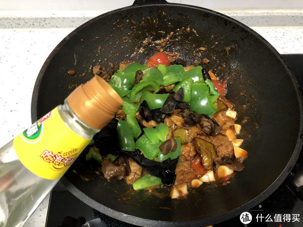 红烧肉|做红烧茄子，不要直接下锅炸，这样做，茄子外焦里嫩还不吸油