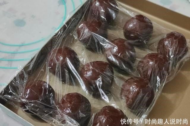 好看|网红黑金月饼的详细做法,好看又好吃,步骤详细包你会