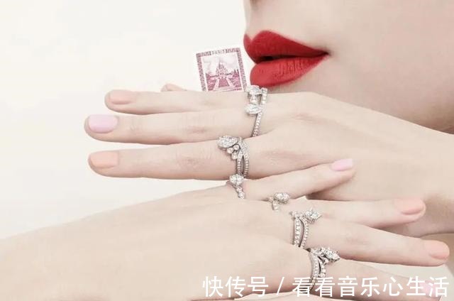 钻石 婚礼季|百年的幻化,变的是样式不变的是真情!