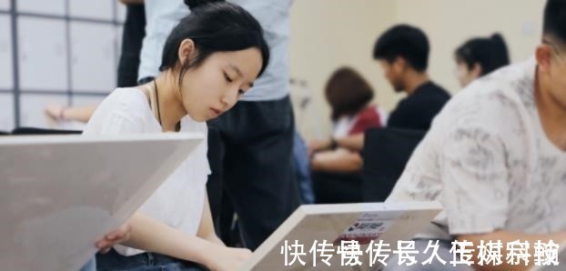 美术生画&美术生的逆袭,临近交卷神操作扭转乾坤,老师:让我先笑会儿