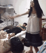 |搞笑GIF段子:笔记本还可以这样玩