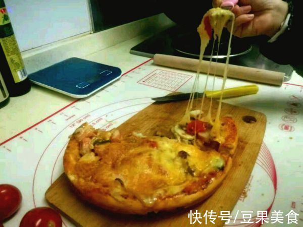 披萨pizza～这样做，解馋堪比红烧肉