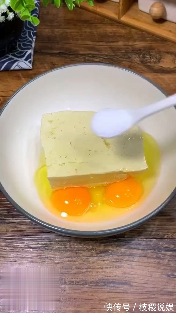 零技巧韭菜盒子，不用和面，省时省力超简单，厨房小白一学就会