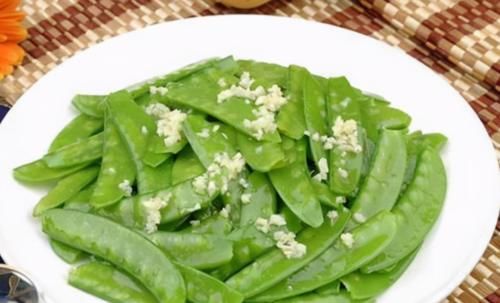 孩子们|女性不想老太快，8月排毒坚持吃3种食物，排毒养颜，美白祛斑年轻