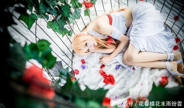 coser|刀剑Cos曾几何时，被困于鸟笼中的亚丝娜，你还记得那一幕吗