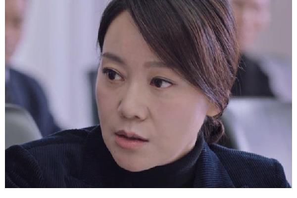 《突围》齐本安比石红杏强在哪?一场事故看出能力差别,高下立判