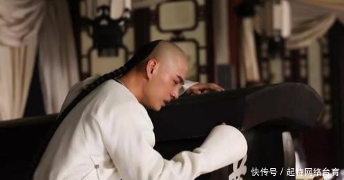 装疯卖傻|雍正最聪明的一个儿子,装疯卖傻了半辈子,后代成知名书法家