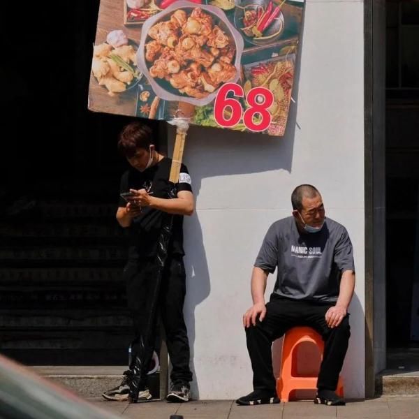 春天 26℃，这就是广州的春天，街坊直接换短袖