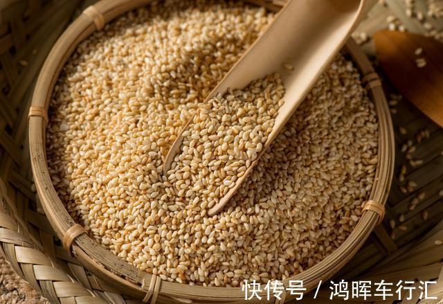 火锅店|芝麻酱调稀，用水还是用油？分享2种正确方法，丝滑细腻味道香