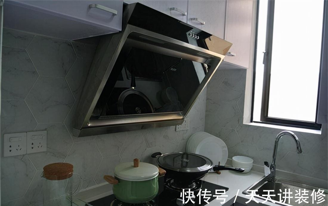 一日三餐|家里厨房不要这样安装插座,老电工看了都摇头,不实用还很危险