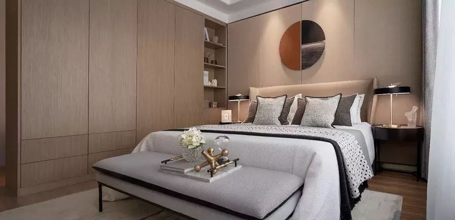 利用率|还在买衣柜现在流行“挖墙”装衣橱!