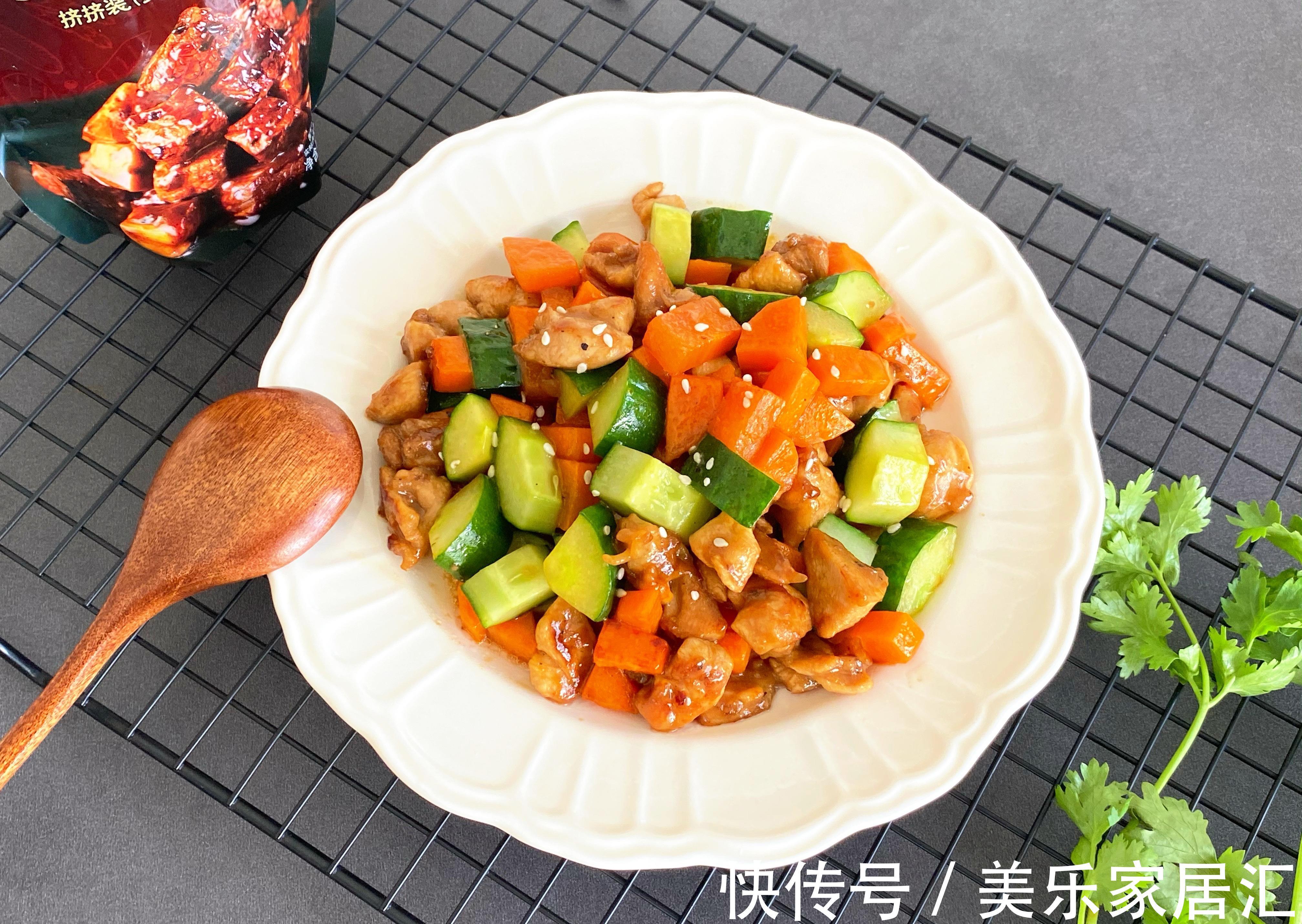 胡萝卜|夏天出汗多，除了多喝水，给家人多吃此菜，钾含量高，好吃又下饭