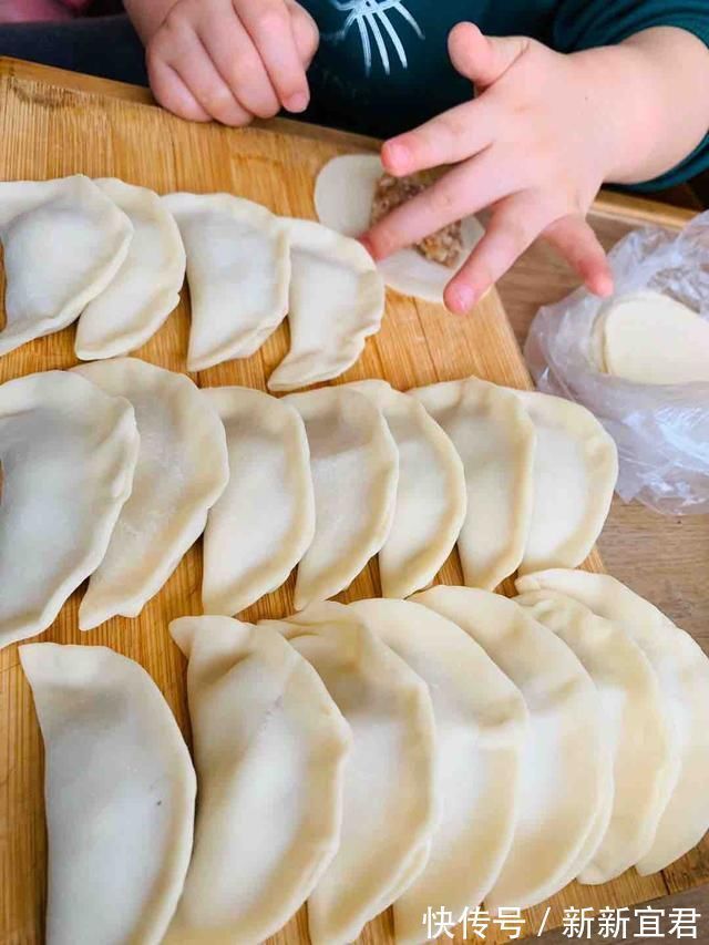 拌饺子馅最忌放“它”，10人有9人放错，难怪饺子不鲜还不好吃