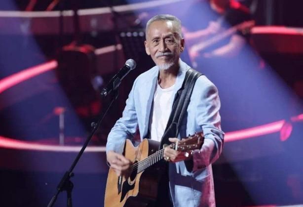 陈彼得 他74岁参加《中国好声音》,四位导师无一转身,庾澄庆:是我们不配!