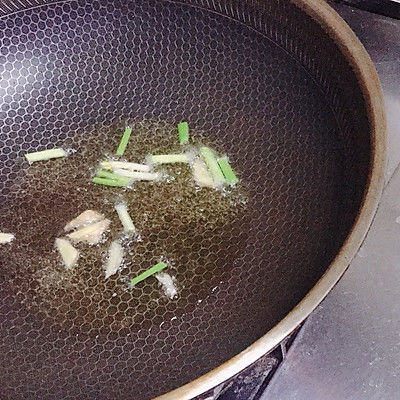 #我心中的冬日限定#干煸蚕蛹