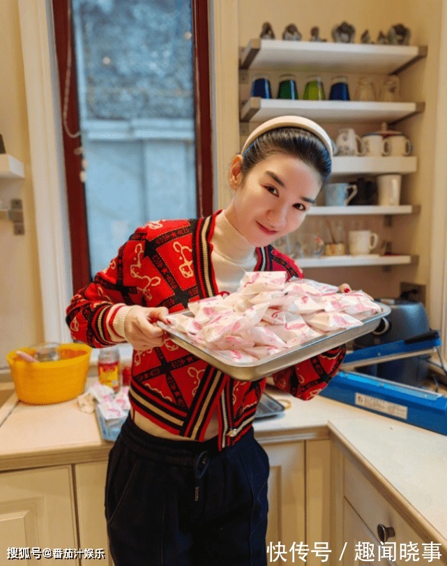 5个艺人新年晒房子!黄奕在别墅炒米糕,吴尊一家在上海租房过年