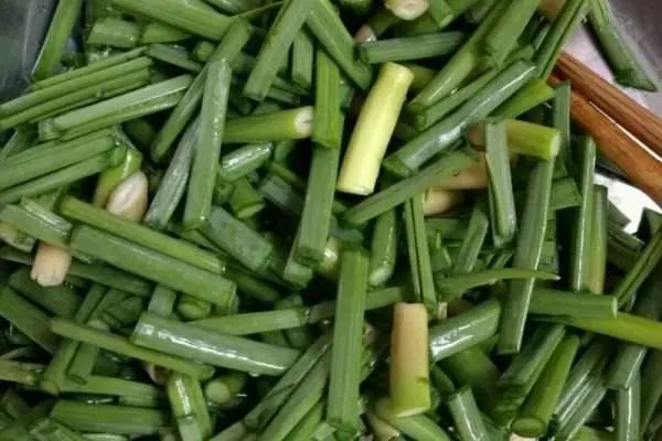 蚕豆|8种蔬菜一定不要再吃了，有毒伤肝，早知道早受益！