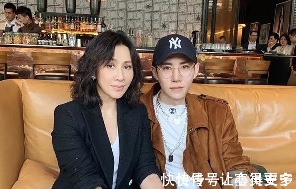 朱丽叶$95后华人珠宝设计师,被一票好莱坞巨星疯狂打call